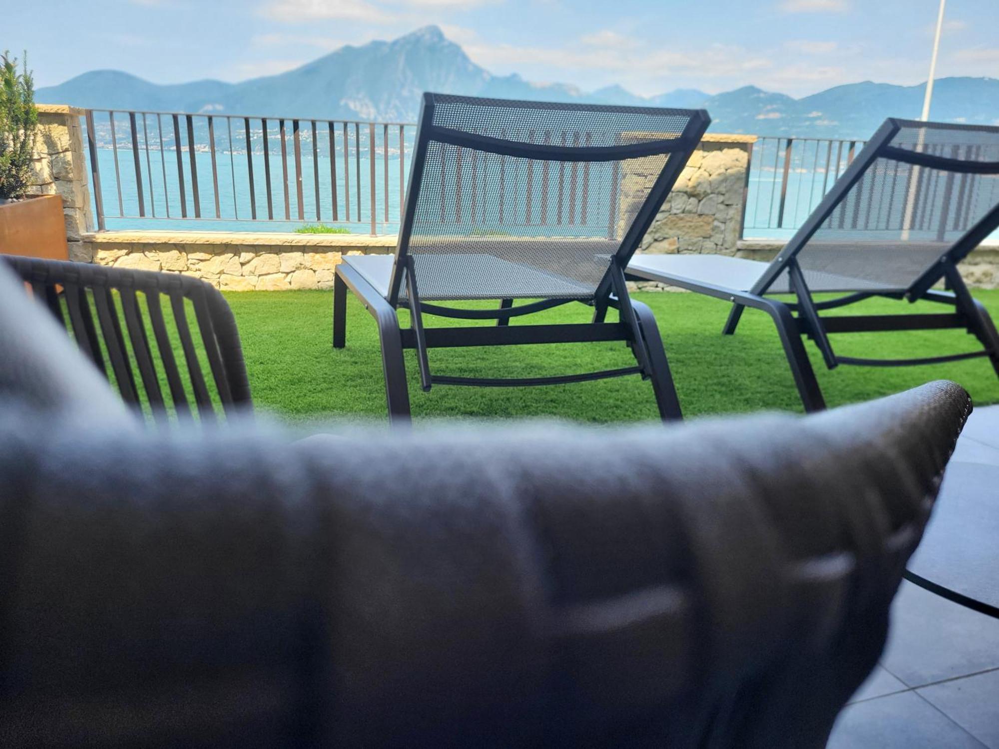 Attilio High Living Suites - Adults Only Torri Del Benaco Eksteriør bilde