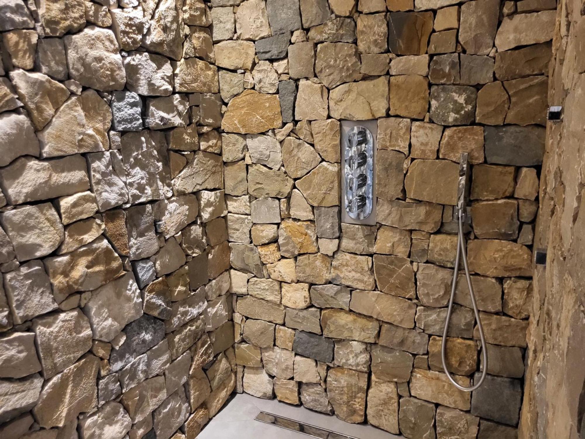 Attilio High Living Suites - Adults Only Torri Del Benaco Rom bilde